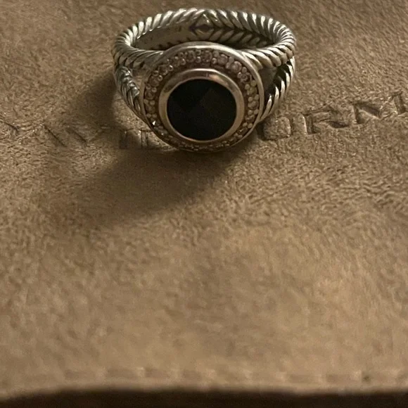 David Yurman Cerise Ring in onyx and diamonds display picture 3